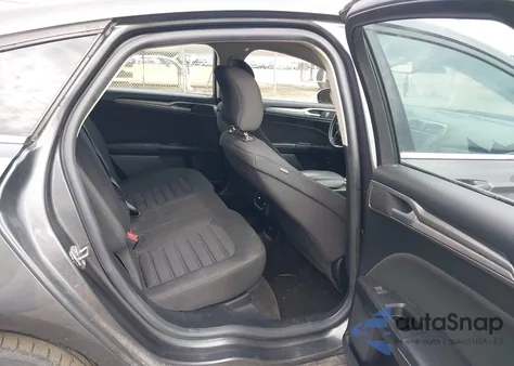 2019 Ford Fusion Hybrid Se z USA, uszkodzony, nr VIN 3FA6P0LU7KR152189